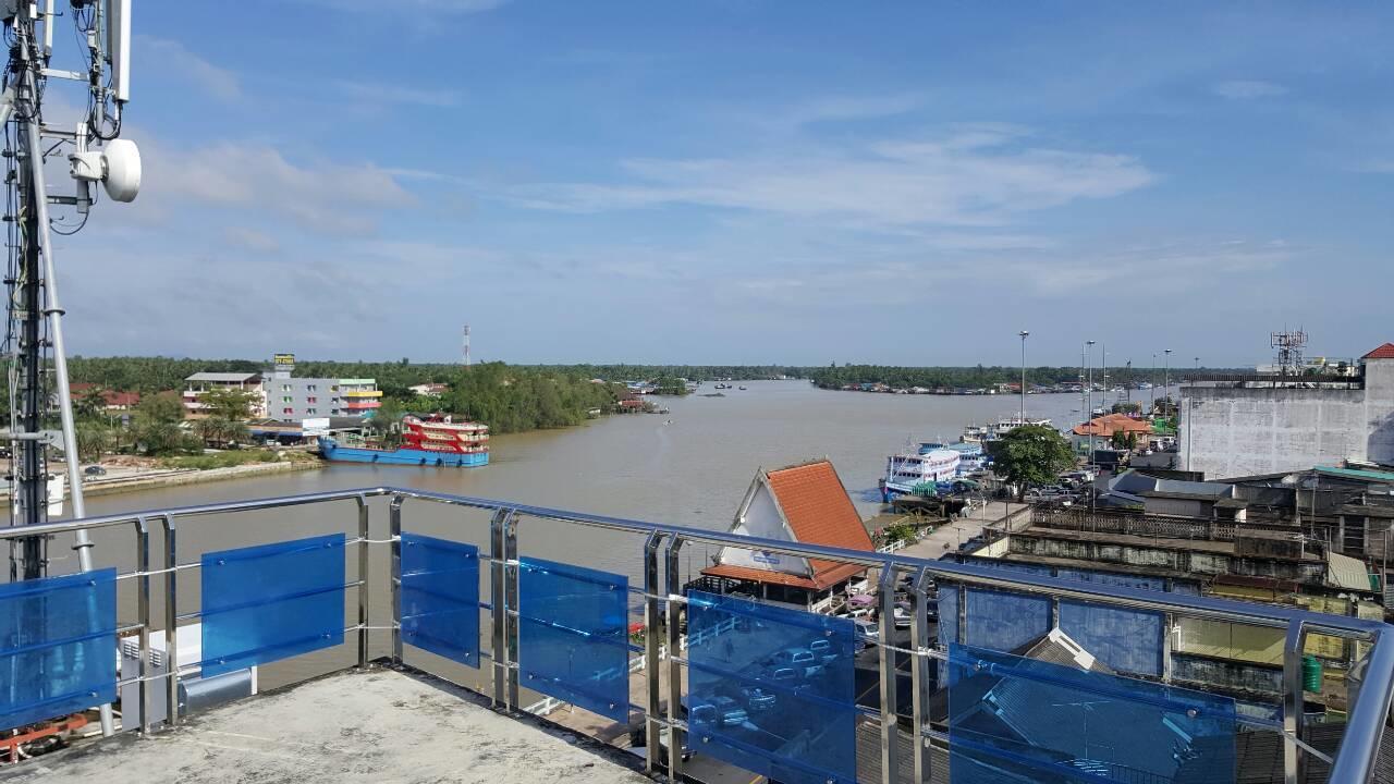 The Port Hostel Surat Thani Eksteriør bilde